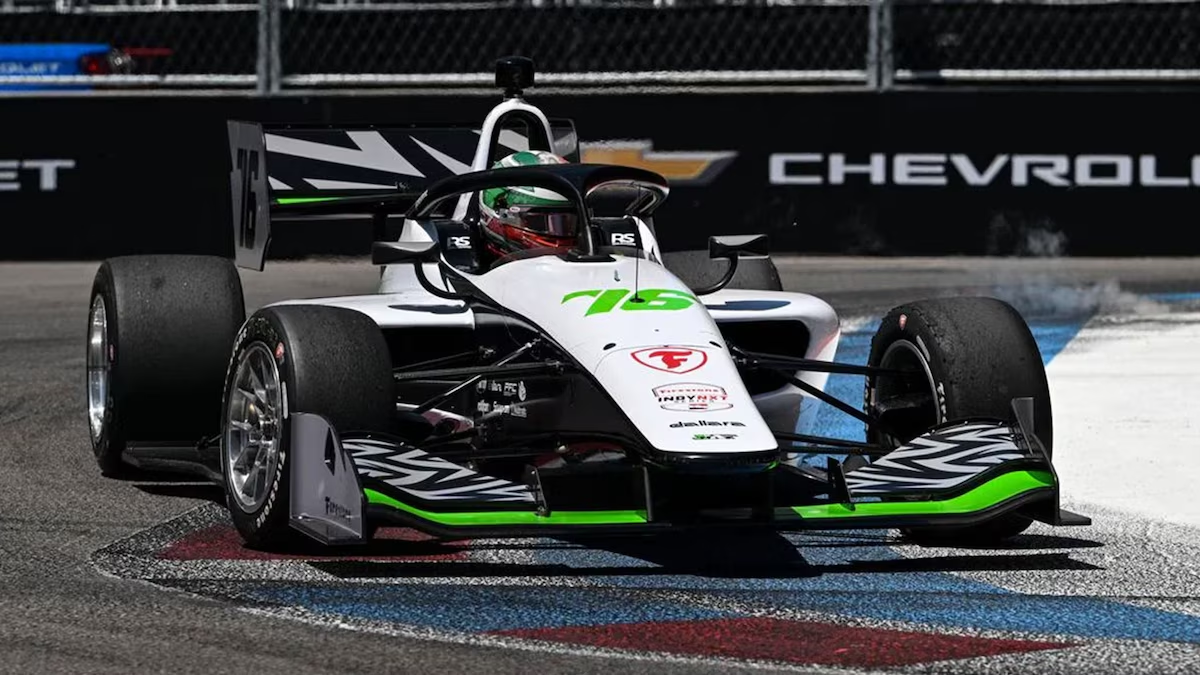 Ricardo Escotto acaba en el puesto 19 de la carrera INDY NXT en el World Wide Technology Raceway