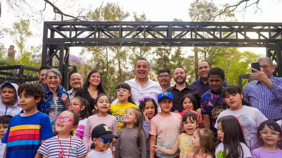 Janecarlo Lozano inicia obra de EDEN Naturaleza en el parque Corpus Christi