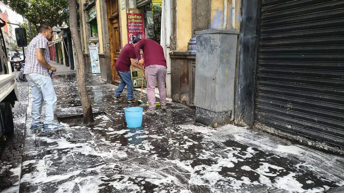 Inician limpieza del Centro Histórico tras retiro de algunos maestros de la CNTE
