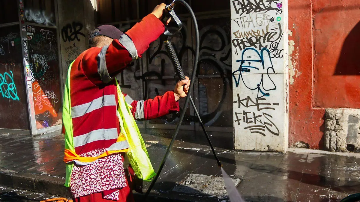 Denuncian outsourcing contra trabajadores de limpia en la CDMX