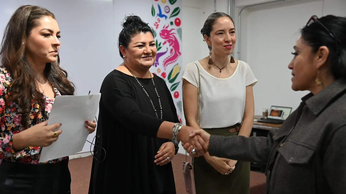 Desde diez mil hasta cien mil pesos: SeMujeres entrega apoyos económicos