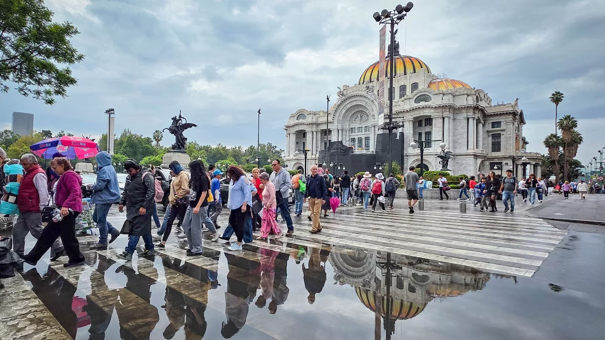 El consumo privado en México apunta a un menor dinamismo en mayo