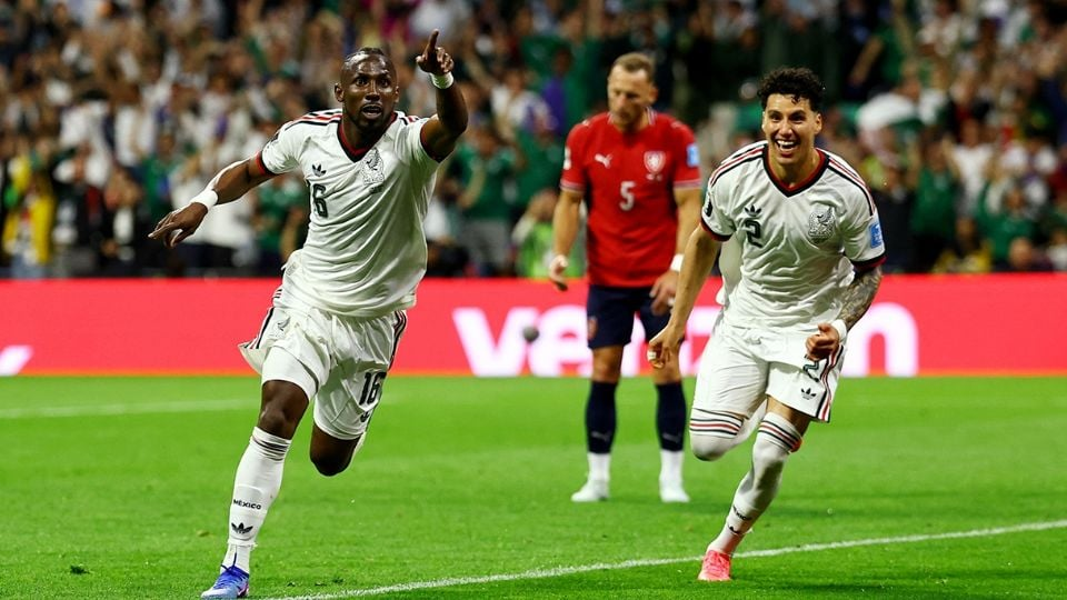 ¡México golea a Chequia 3-0 y avanza invicto a 16vos de final!