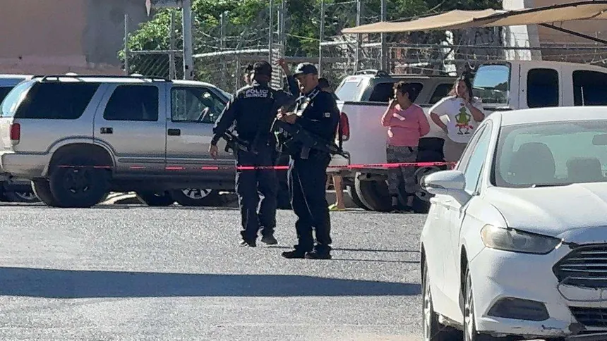 Abandonan cadáver maniatado y cámaras captan a los sospechosos, en Naucalpan