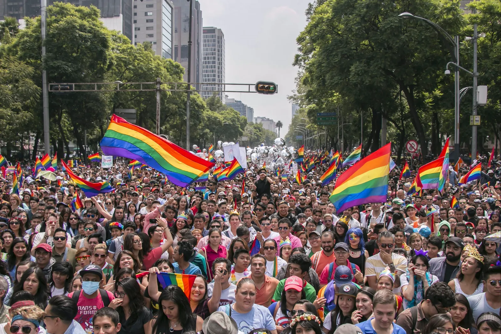 Prevén derrama económica superior a los mil 100 mdp por Marcha del Orgullo