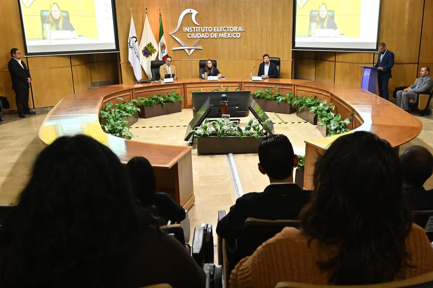 IECM fomenta análisis de los mecanismos de participación ciudadana, democracia y gobernanza
