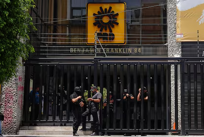 IECM avala actualización de documentos básicos y normativa interna del PRD-CDMX