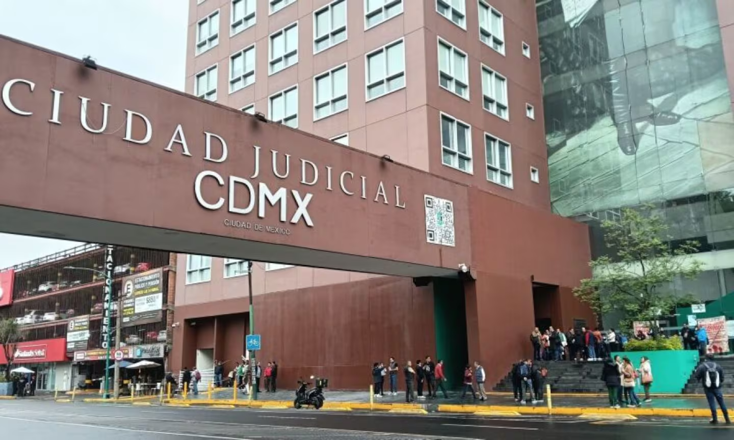 Denuncias por presunta injerencia en resoluciones del TSJCDMX llegan a la conferencia presidencial