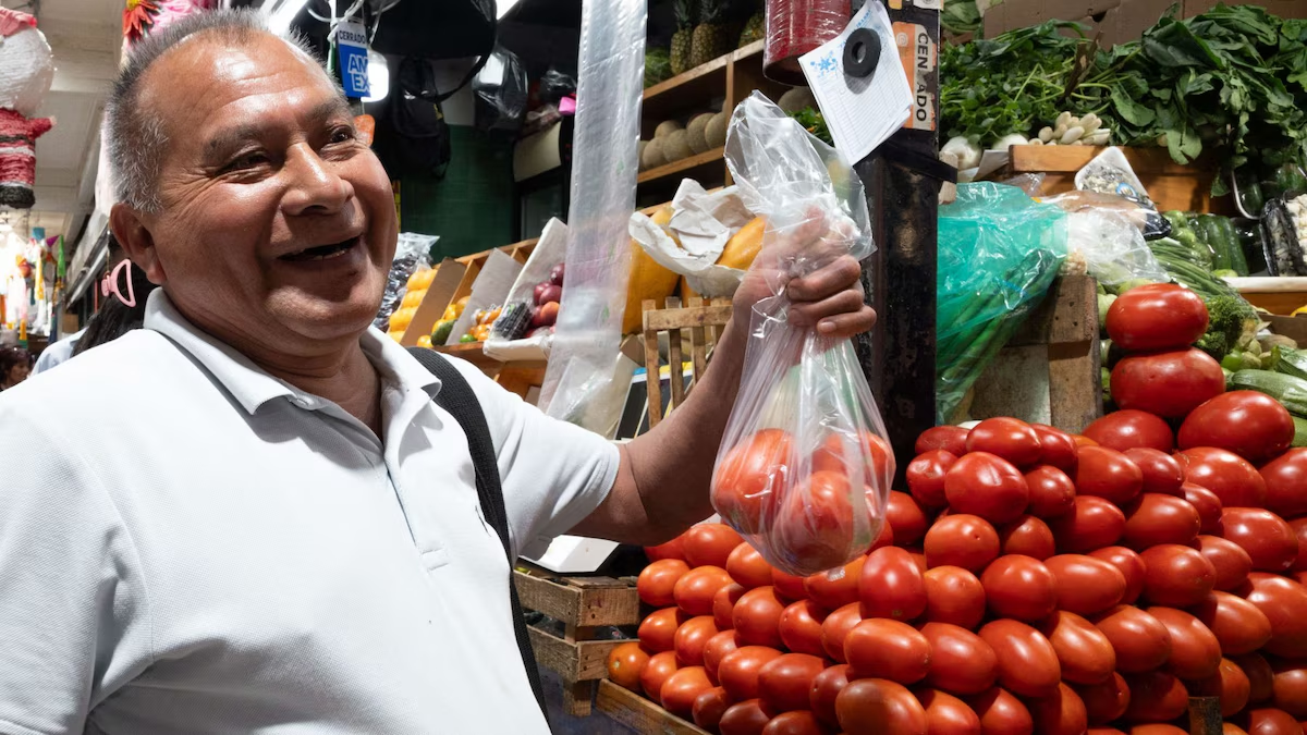 Inflación en México retrocede a mínimos de 5 años y medio: Se ubica en 3.37 por ciento anual