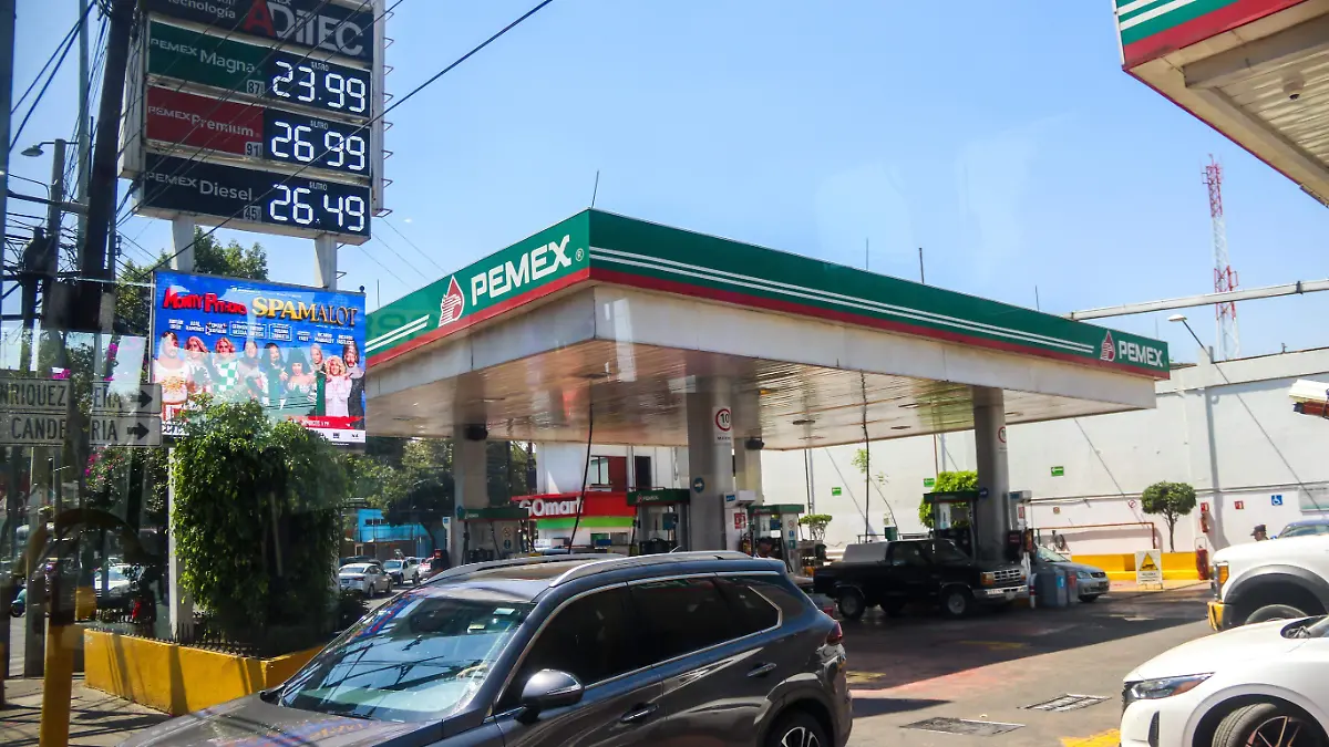 Gobierno suma 435 gasolineras al acuerdo para estabilizar el precio del diésel