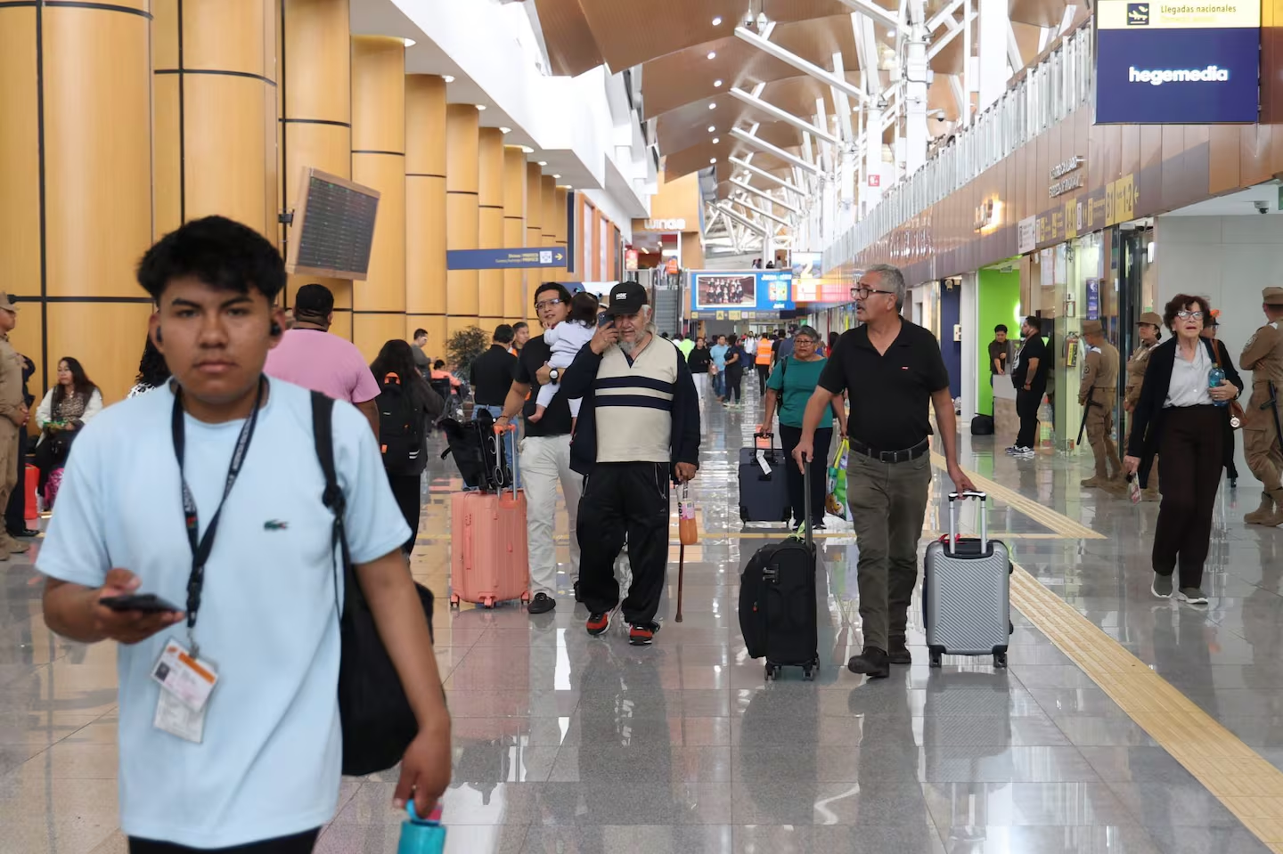 El Fast Track no sustituye la revisión gratuita en el AICM, aclara el aeropuerto