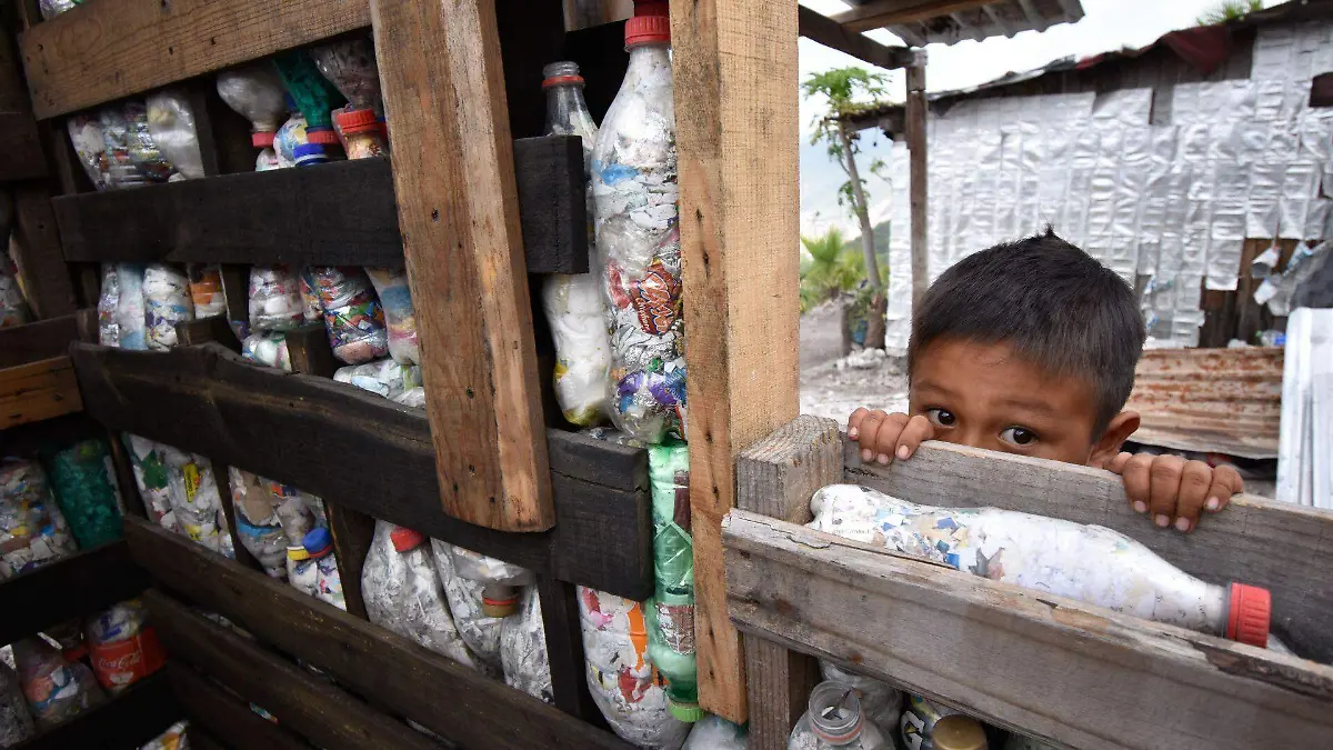 Más de cien mil personas viven en zonas altas con viviendas precarias en Xochimilco