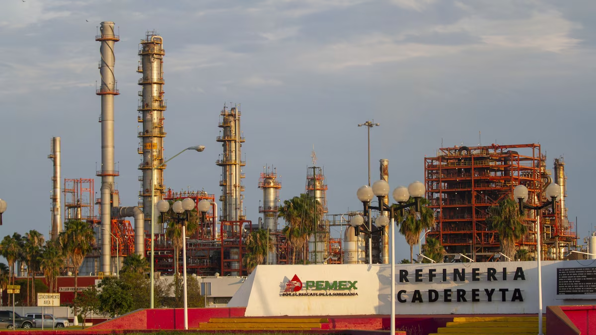 Gobierno federal ‘salva’ a Pemex de deuda, ha inyectado más de 100 mil mdp en los primeros seis meses de 20 26