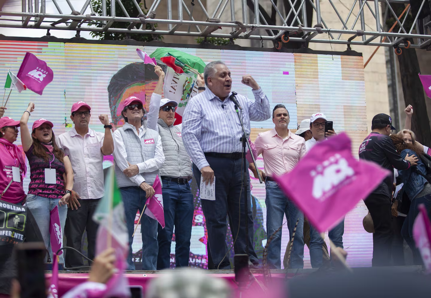 Coordenadas Políticas/Martin Aguilar/Nadie sabe para quien trabaja