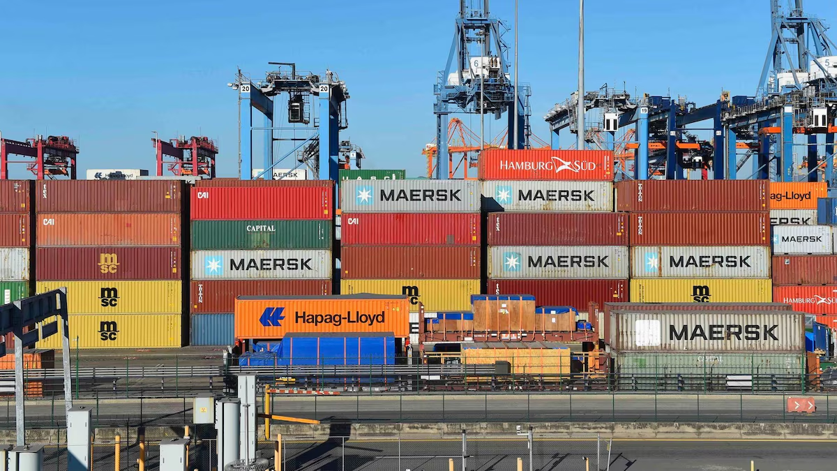 Importaciones desde Asia caen 23.2 por ciento