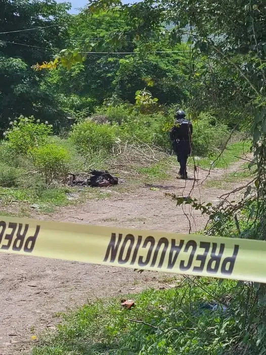 Pobladores de Juchitepec reportan macabro hallazgo entre la maleza