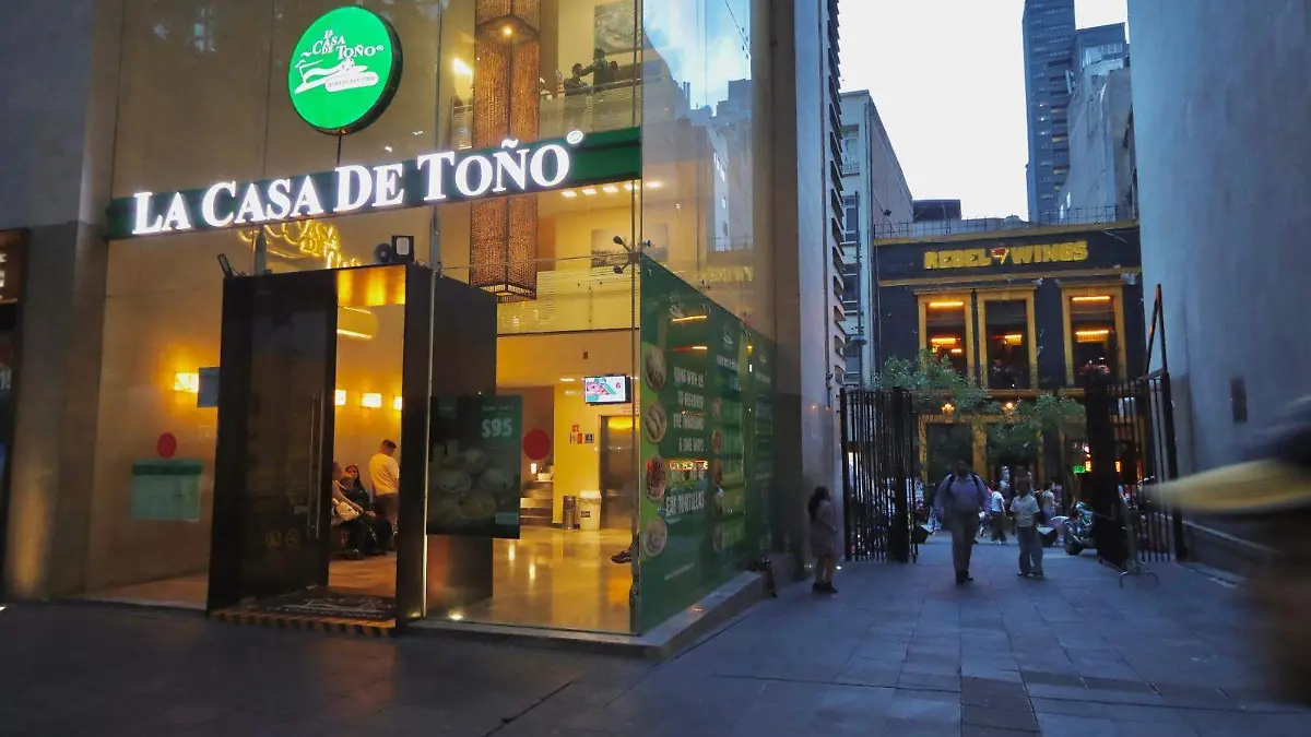 La Casa de Toño se vende en más de 400 millones de dólares