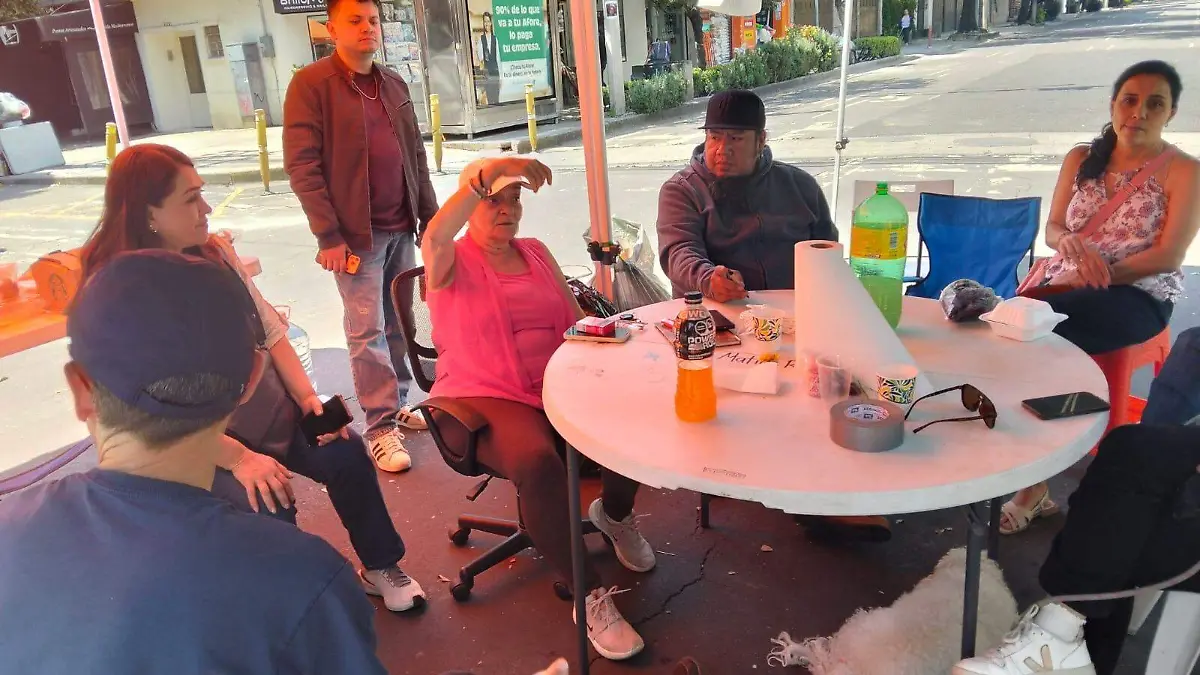 Afectados por despojo retiran bloqueo en avenida Coyoacán y acuerdan reunión con Fiscalía