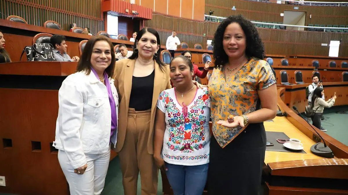 Guadalupe Eguiluz respalda iniciativa contra el feminicidio y presenta el eje educativo del Plan G