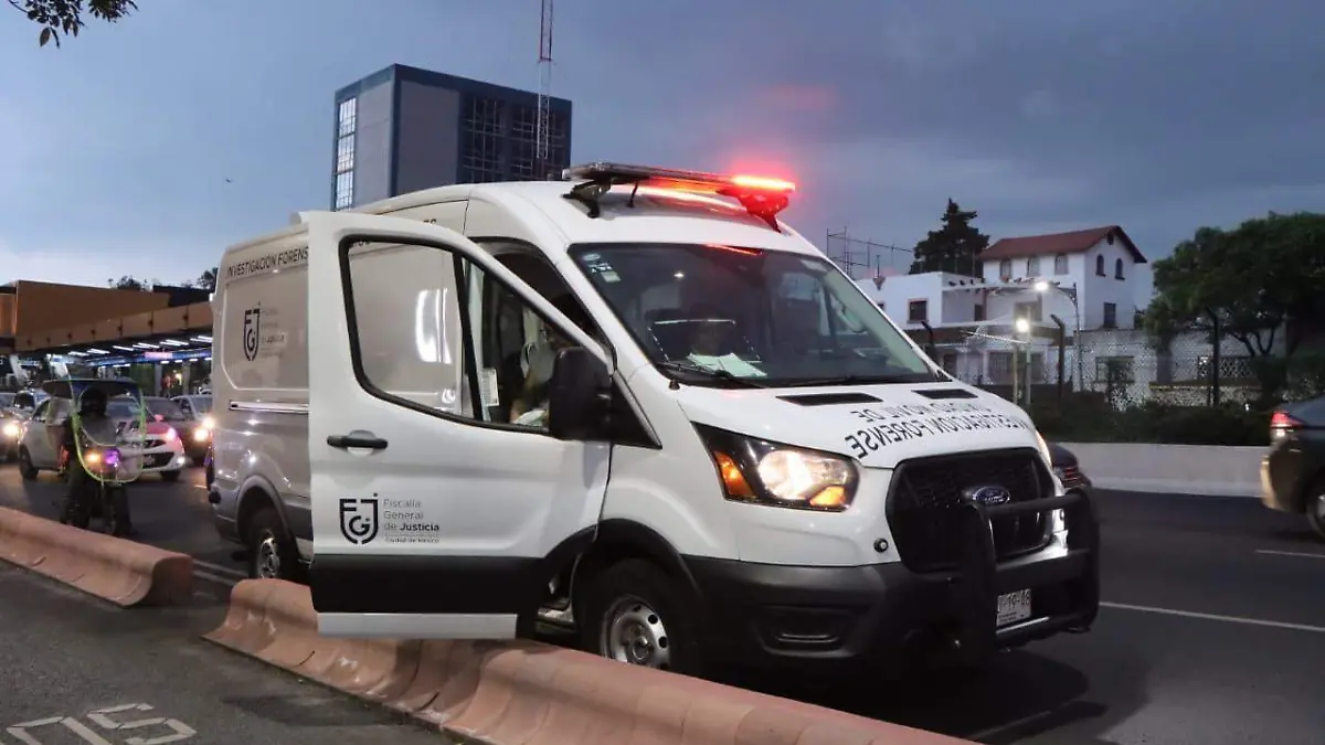Muere persona en situación vulnerable sentada en banqueta de Calzada de Tlalpan