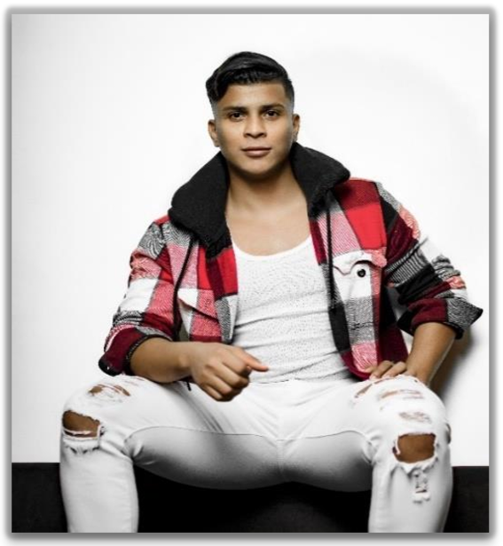 El Cantautor ecuatoriano Kleber Zúñiga prueba suerte en el mercado musical mexicano