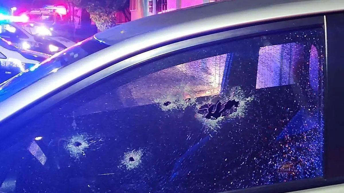 De siete tiros matan dentro de su auto a un hombre en La Paz, Edomex
