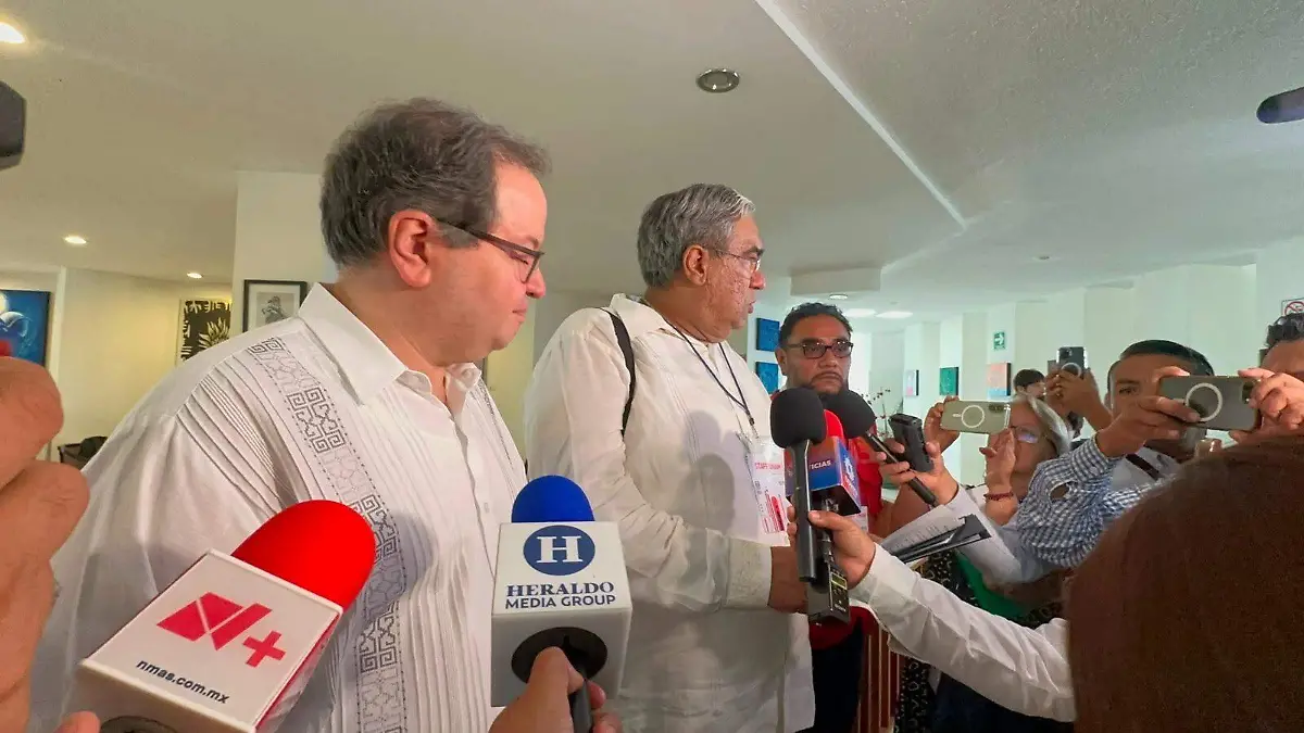 Leonardo Lomelí reconoce trampas en examen de la UNAM y supervisa en Oaxaca la nueva prueba