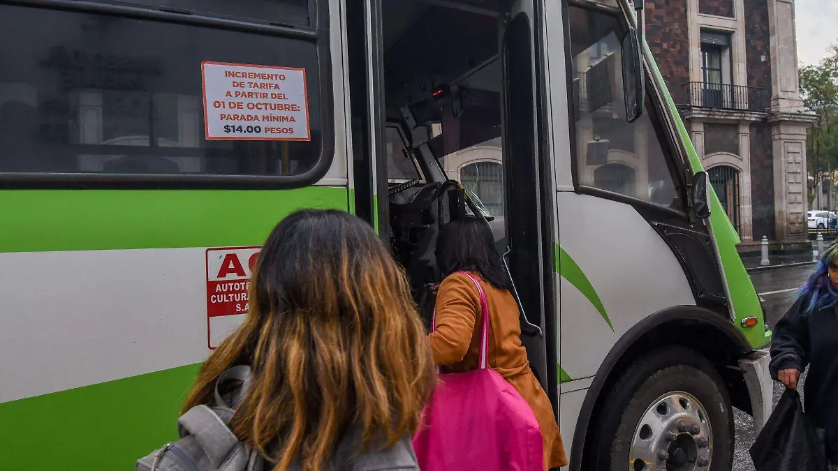 “Transporte Violeta”: buscan crear servicio exclusivo para mujeres, niñas y niños en CDMX