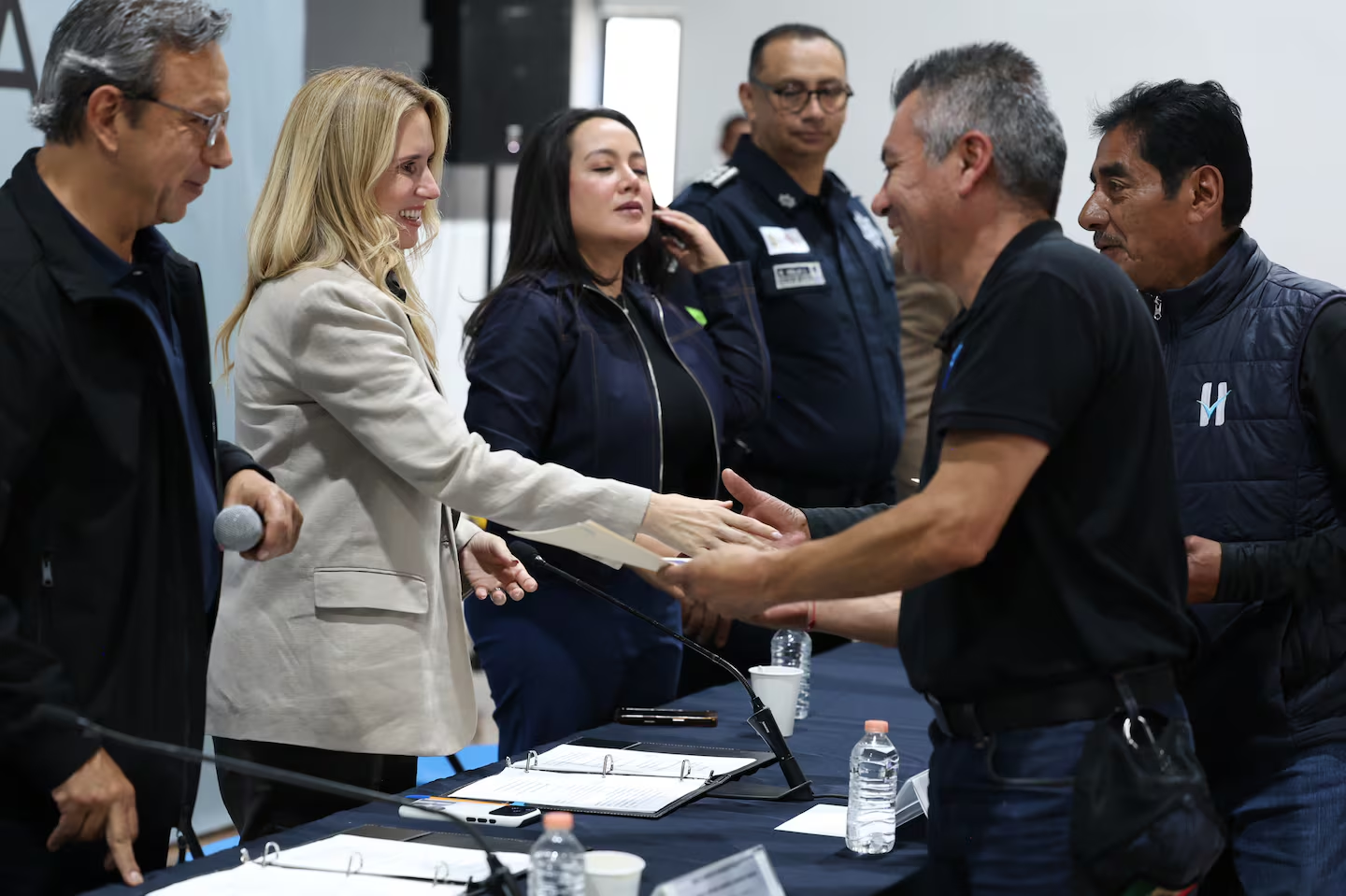 Otorgan reconocimientos a rescatistas en sesión de seguridad en Huixquilucan