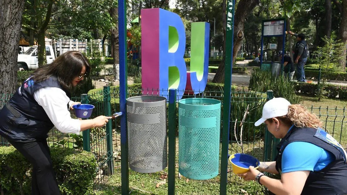 Recuperan Parque Pascual Ortiz Rubio en la Benito Juárez con trabajos de limpieza, poda y rehabilitación