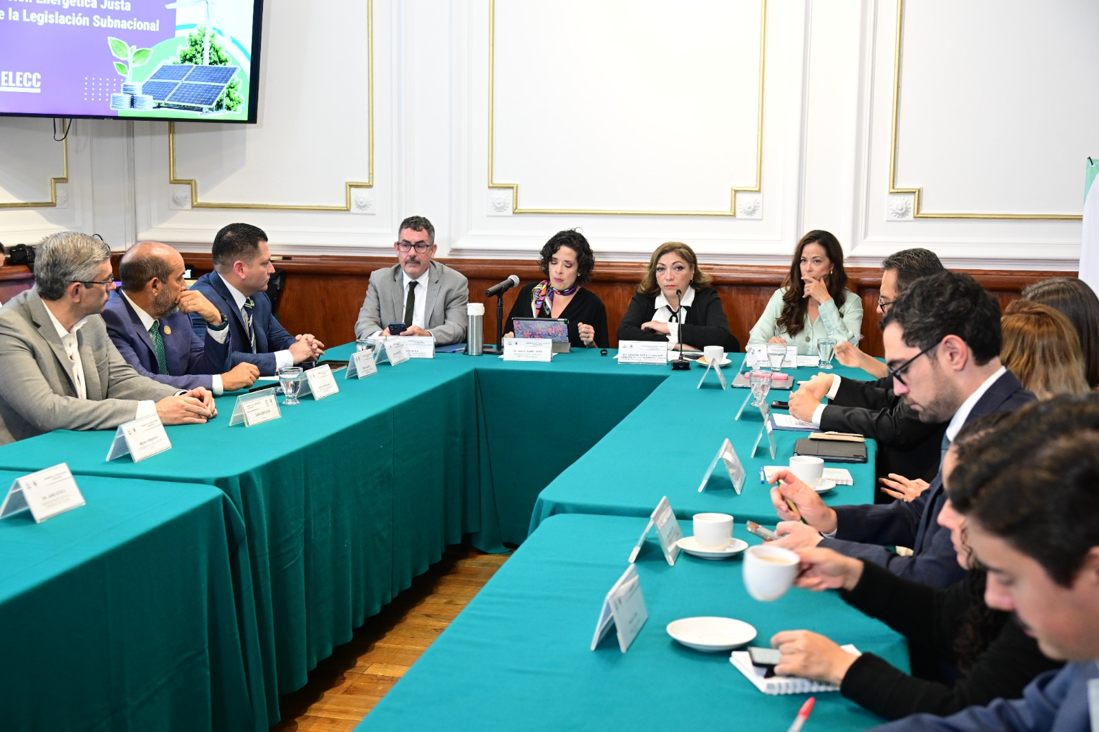 Congreso de CDMX pide frenar eventos que difundan discursos de odio y neonazismo