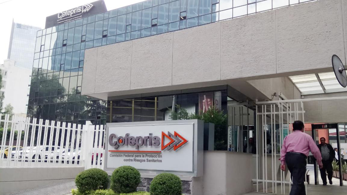 Retira Cofepris más de 31 mil anuncios irregulares de medicamentos en lo que va del año