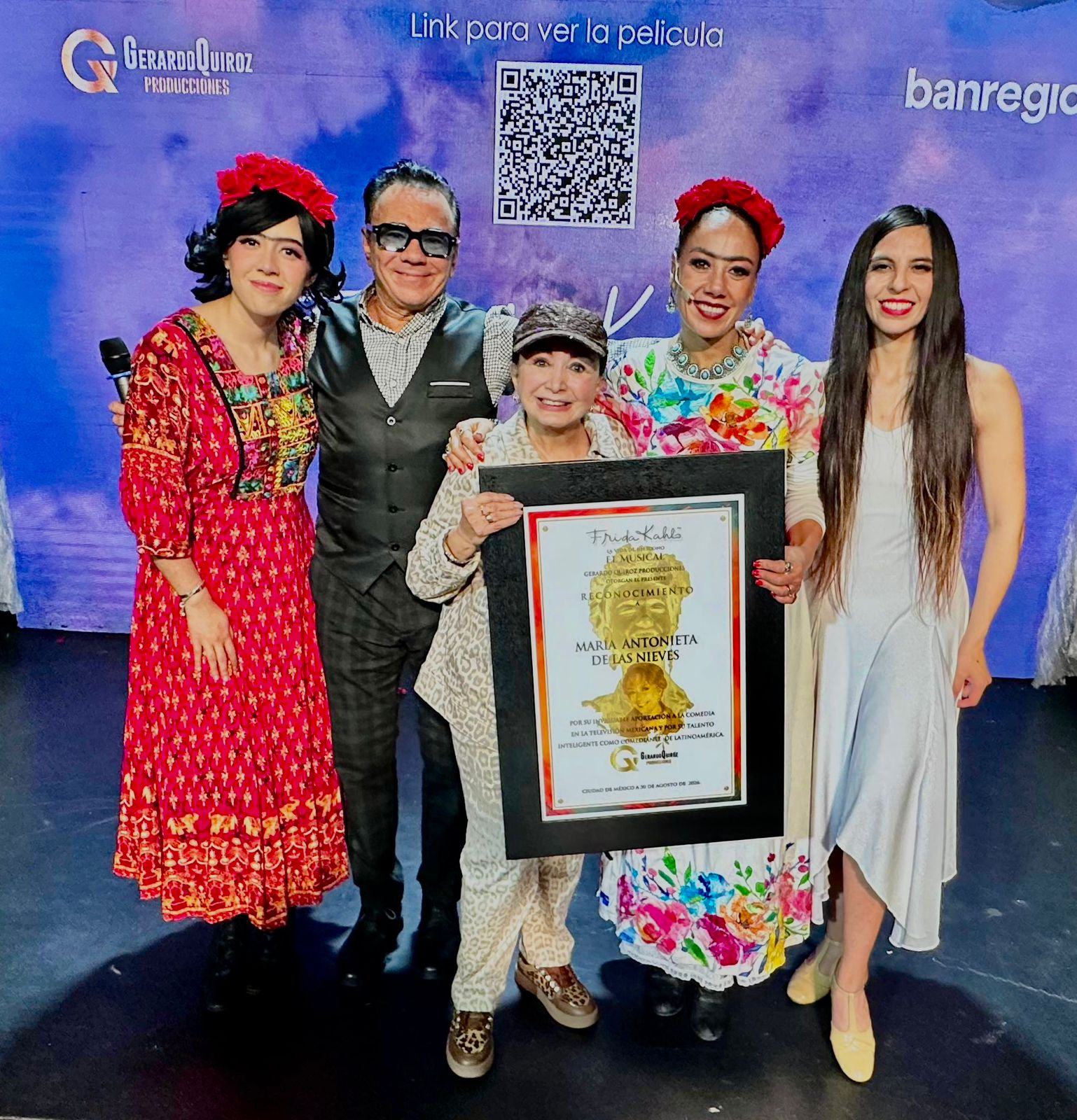 Homenaje al el productor Gerardo Quiroz Acosta con la Obra Frida
