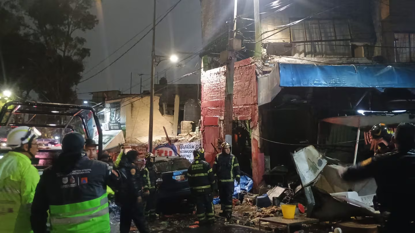 GCDMX garantiza apoyo mensual para familias afectadas por explosión en ÁO, hasta que tengan vivienda