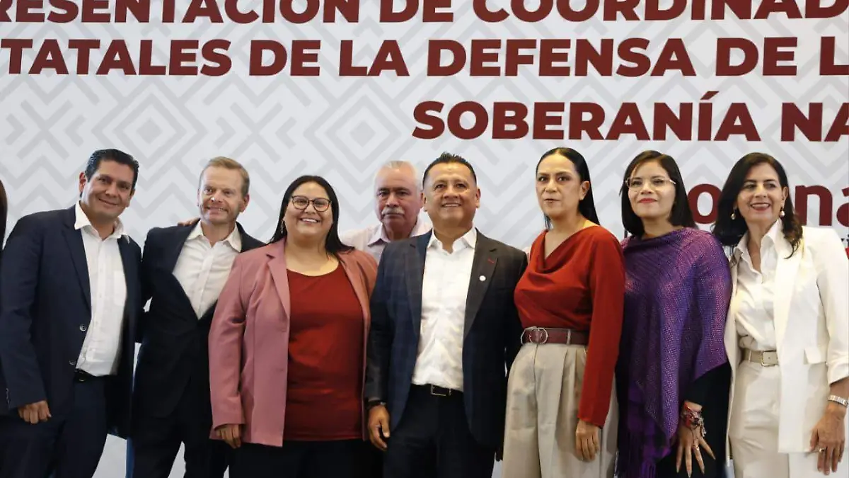 Morena designa a Carlos Torres Piña como su coordinador estatal en Michoacán