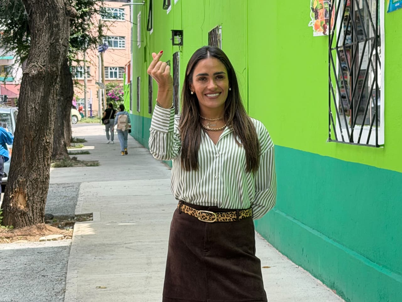 Entregan banquetas permeables en San Simón Tolnáhuac