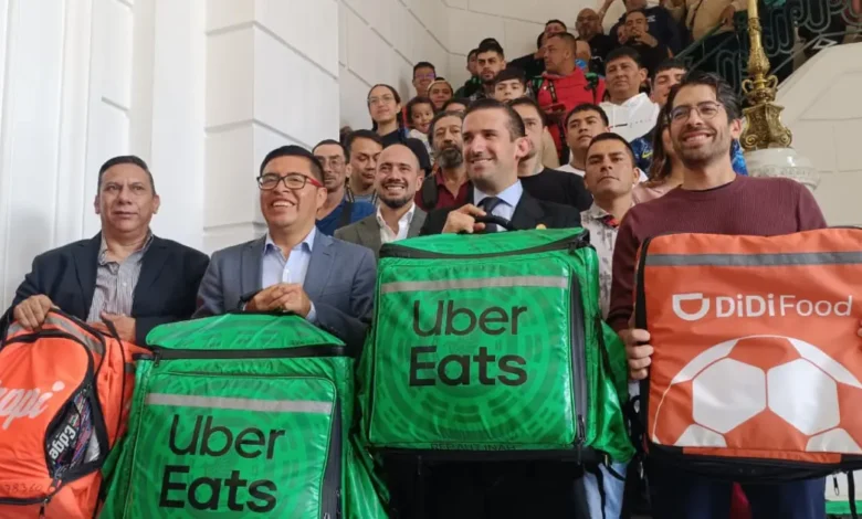 Los Centros comerciales de CDMX tendrán que instalar “estaciones seguras” para repartidores