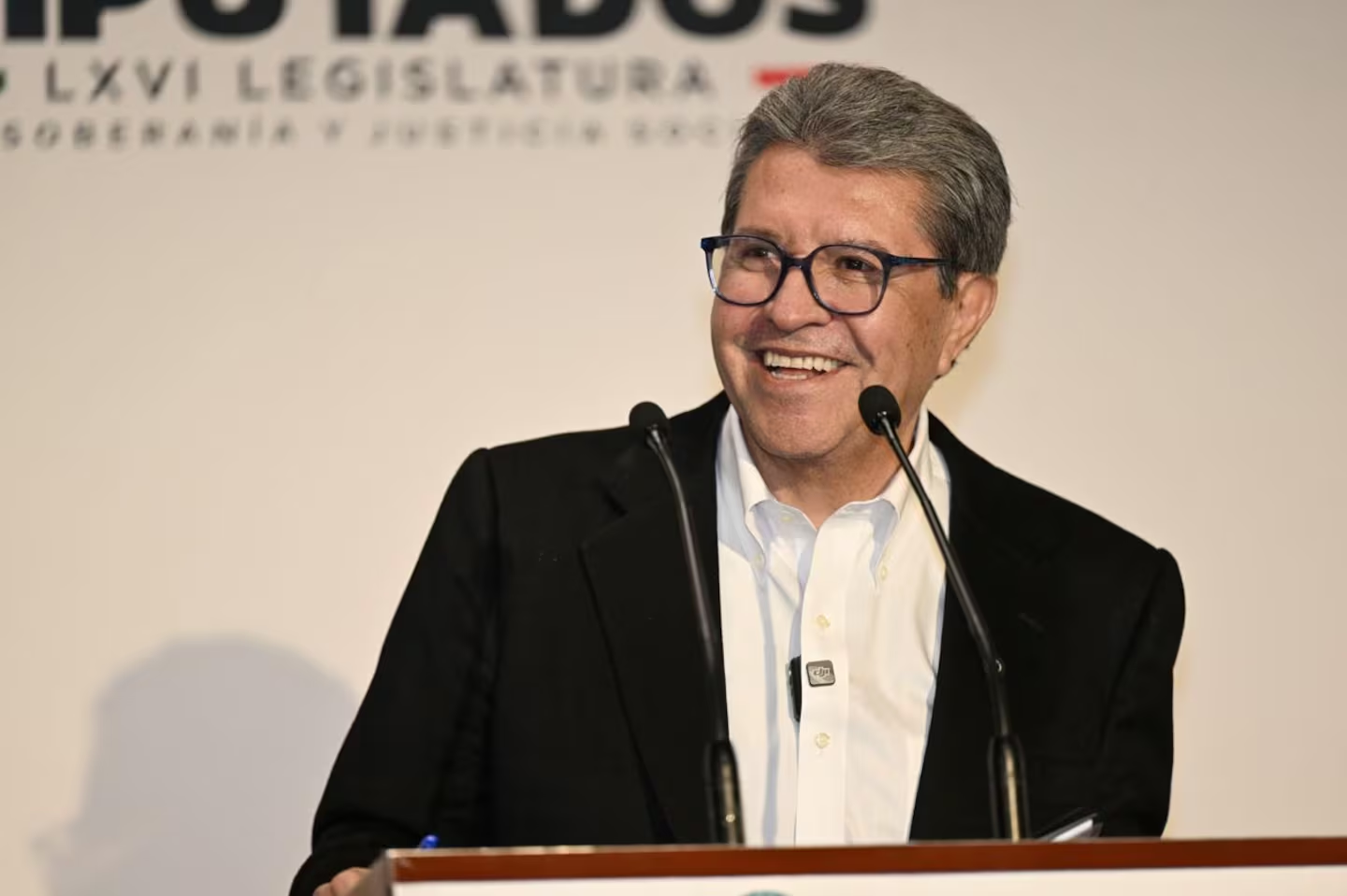 Morena va por regulación de la Inteligencia Artificial en México: Monreal