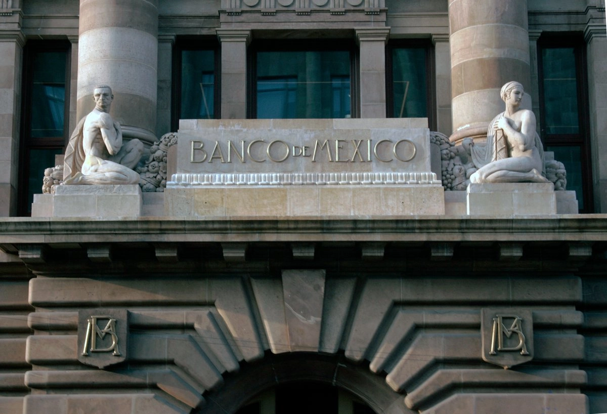Deuda externa, pública y privada, alcanza una tercera parte del PIB: Banxico