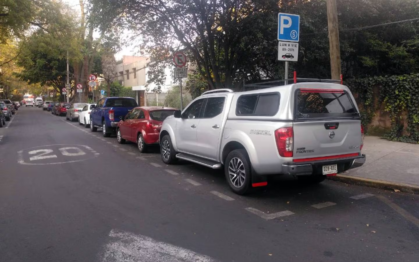 Morena busca evitar que autos se estacionen en esquinas para evitar accidentes