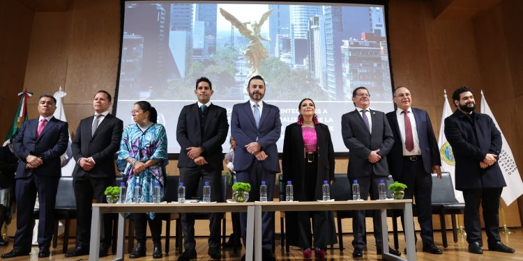 Llama Brugada a garantizar la transparencia y buen uso de recursos públicos