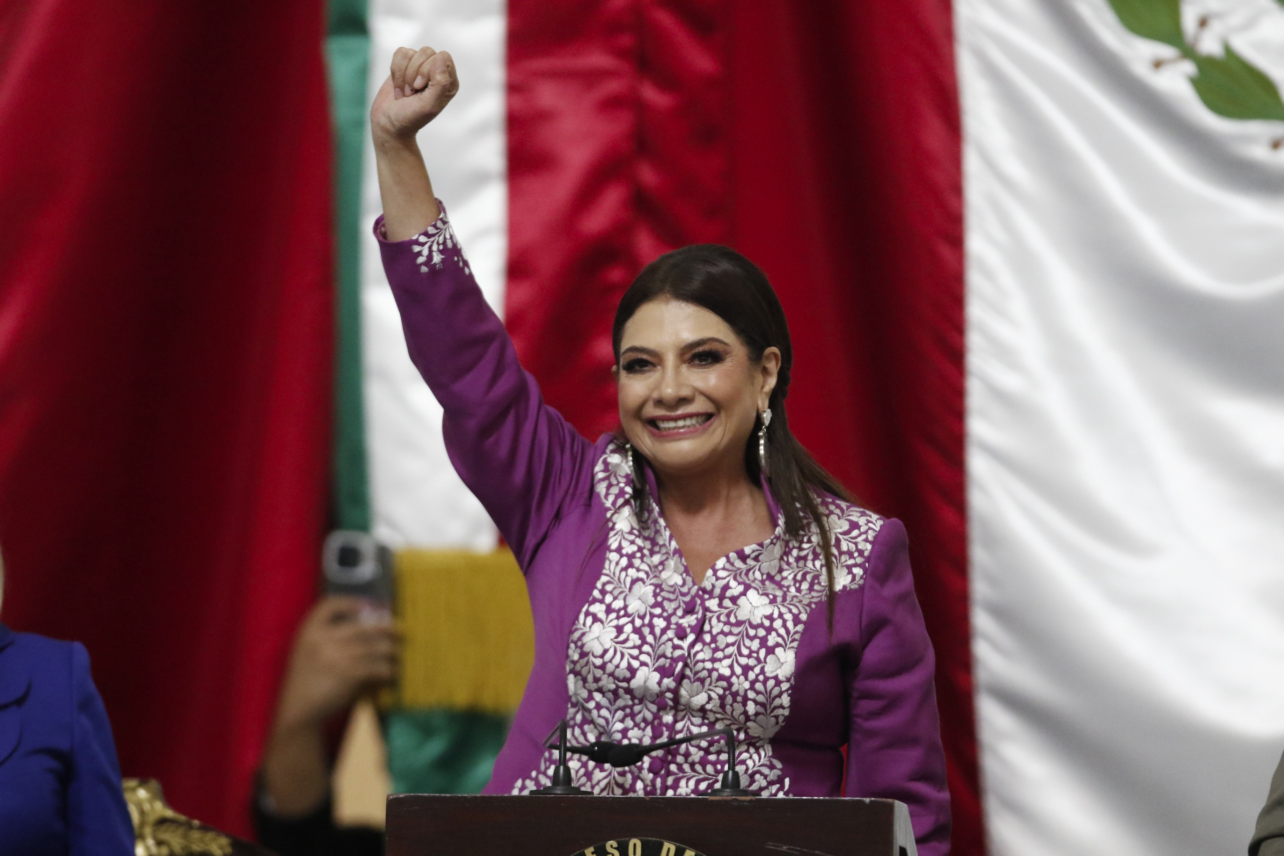 Brugada anuncia cuatro iniciativas de ley, nuevo plantel de UNAM, Banca de la ciudad y detener discurso de odio
