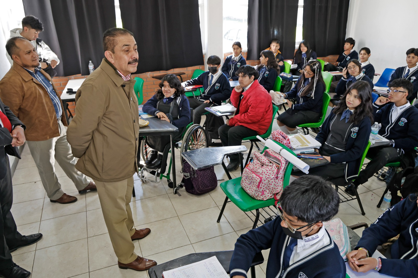 Destinan 1.67 millones de pesos para mejorar escuelas de Santa Cruz Atizapán