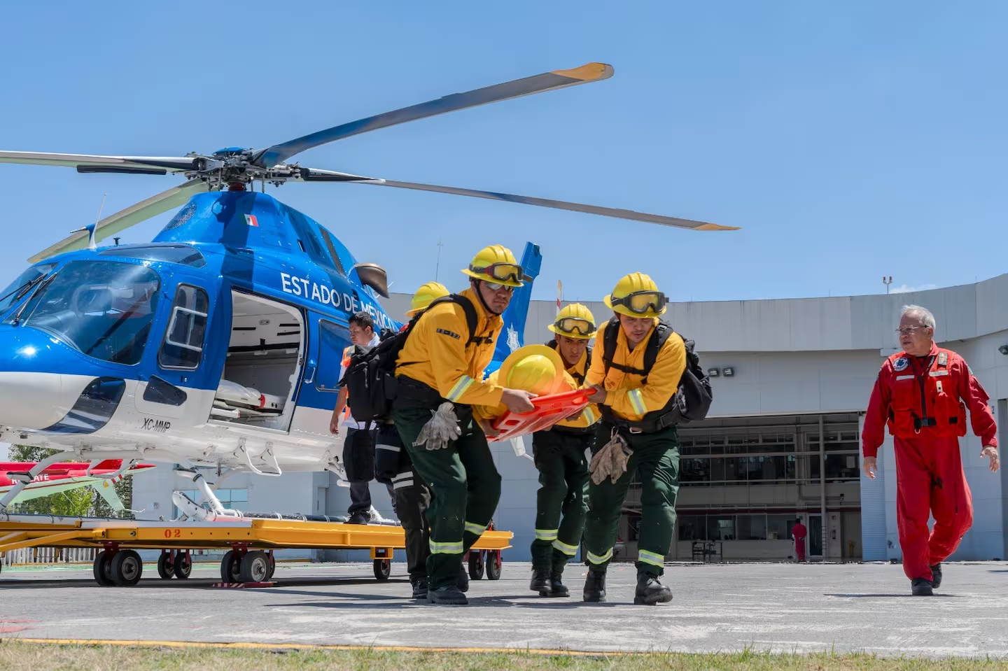 Grupo Relámpagos suma 2 mil 243 operaciones aéreas y el ISSEMYM reporta 3.2 millones de consultas