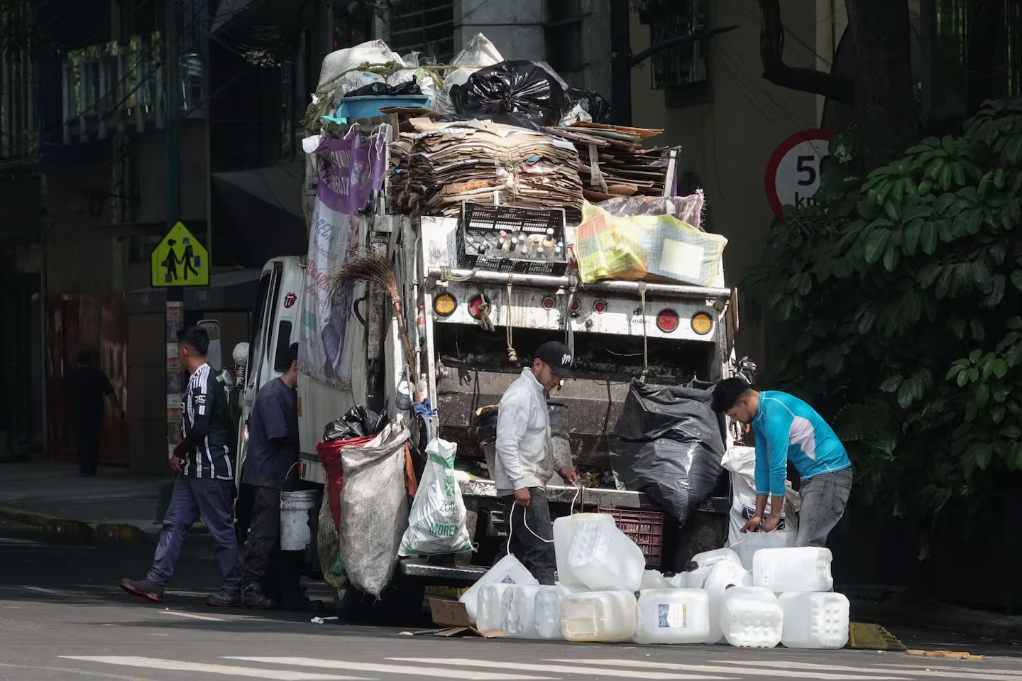 PVEM pide reforzar medidas contra la acumulación de basura en CDMX y evitar más gastos