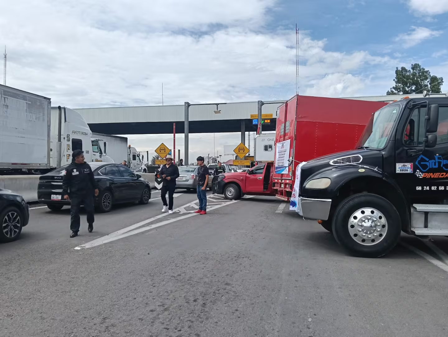 Segob mantiene abiertas canales de diálogo con transportistas