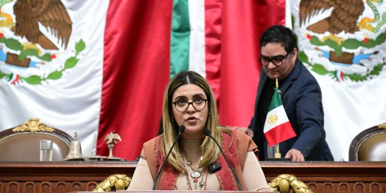 Proponen reformar la ley de concubinato en la CDMX para garantizar pensiones y derechos a mujeres