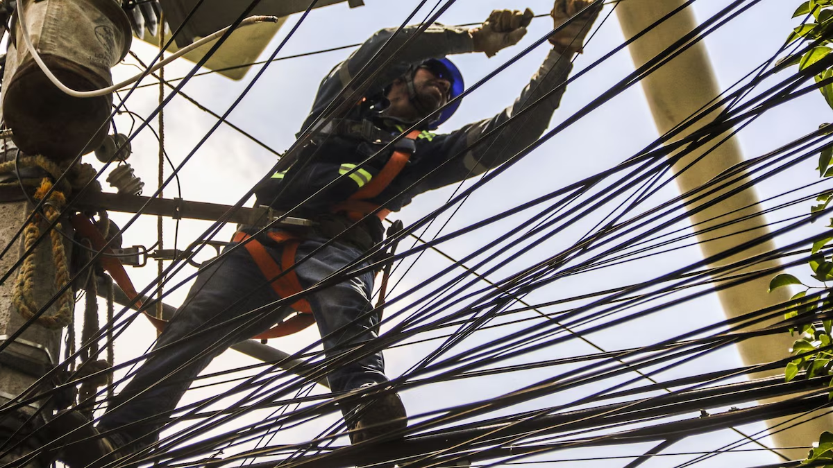CFE prevé que cortes de luz por falta de pago aumenten 16.6% hacia 2030