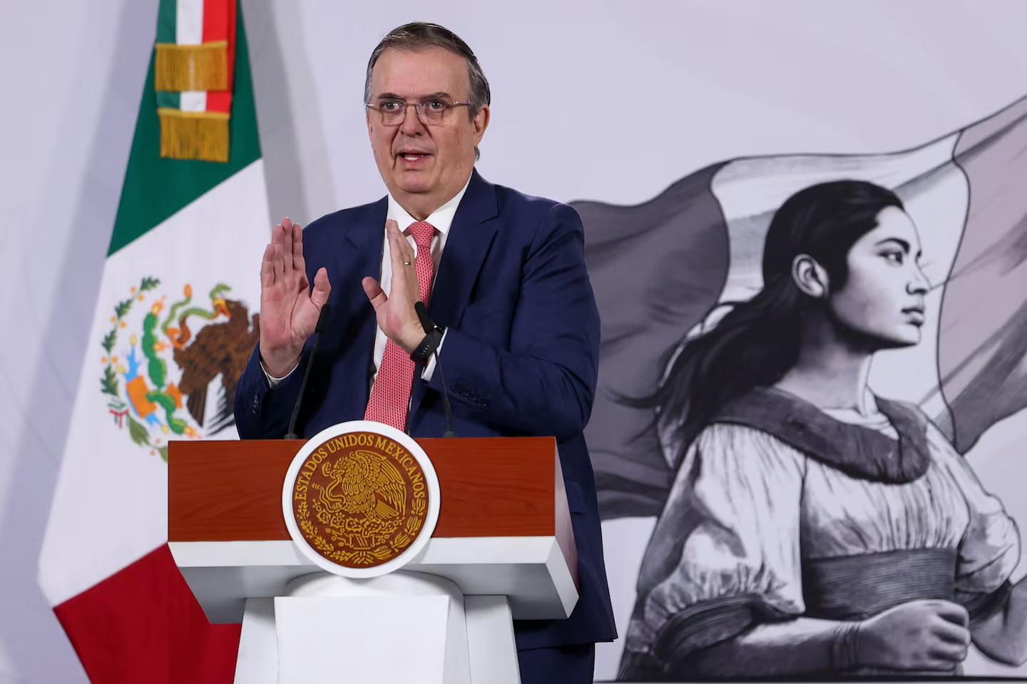 Ebrard no prevé cambios inmediatos en los aranceles de EU pese a elecciones