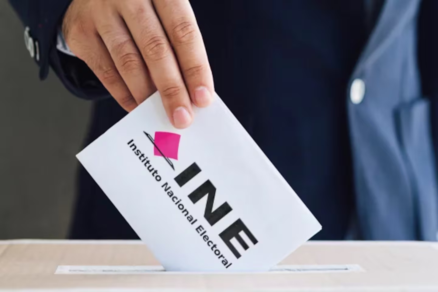 Emiten convocatoria para encabezar al INE; sólo para mexicanas